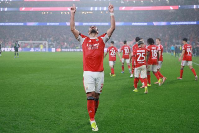 Benfica's Greek forward #14 Vangelis Pavlidis celebrates scoring his team's second goal during the UEFA Champions League league phase day 8 football match between SL Benfica and Real Madrid CF at Estadio da Luz in Lisbon on January 28, 2026. (Photo by PATRICIA DE MELO MOREIRA / AFP)