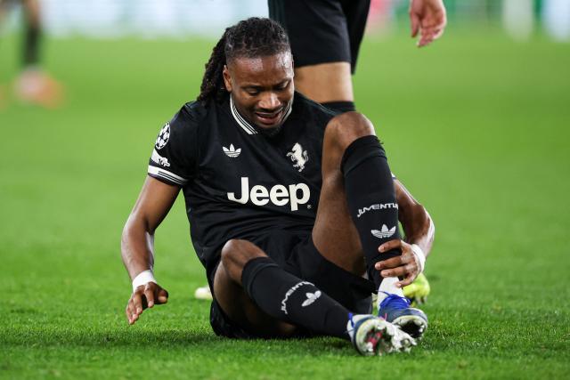 Juventus' French midfielder #19 Khephren Thuram-Ulien reacts after picking up an injury during the UEFA Champions League league phase day 8 football match between AS Monaco and Juventus at the Stade Louis II in the Principality of Monaco on January 28, 2026. (Photo by Valery HACHE / AFP)