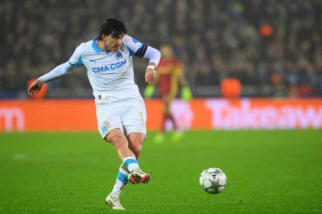Marseille's Argentinian defender #05 Leonardo Balerdi makes pass during the UEFA Champions League, league phase day 8, football match between Club Brugge KV and Olympique de Marseille, at the Jan Breydel Stadium in Bruges on January 28, 2026. (Photo by NICOLAS TUCAT / AFP)