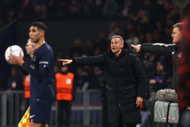 Paris Saint-Germain's Spanish headcoach Luis Enrique (C) gestures  during the UEFA Champions League - League phase, Matchday 8 - football match between Paris Saint-Germain (PSG) and Newcastle United FC at the Parc des Princes stadium in Paris on January 28, 2026. (Photo by FRANCK FIFE / AFP)