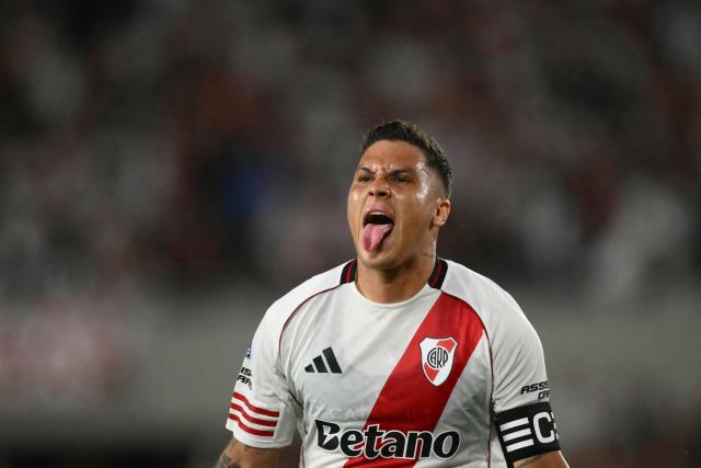 River Plate's Colombian midfielder #10 Juan Fernando Quintero celebrates scoring his team's first goal during the Argentine Professional Football League 2026 Apertura Tournament match between River Plate and Gimnasia y Esgrima La Plata at the Mas Monumental Stadium in Buenos Aires on January 28, 2026. (Photo by Luis ROBAYO / AFP)