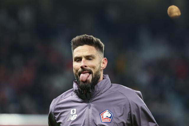 Lille's French forward #09 Olivier Giroud reacts ahead of the UEFA Europa League - League phase, Matchday 8 - football match between LOSC Lille and SC Freiburg at the Pierre Mauroy Stadium in Villeneuve d'Ascq, northern France, on January 29, 2026. (Photo by Sameer Al-DOUMY / AFP)
