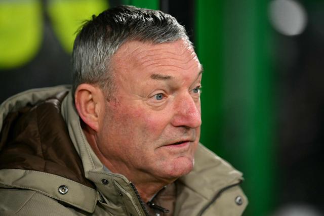 FC Utrecht's Dutch coach Ron Jans looks on before the UEFA Europa League league-stage football match between Celtic and FC Utrecht at Celtic Park in Glasgow on January 29, 2026. (Photo by ANDY BUCHANAN / AFP)