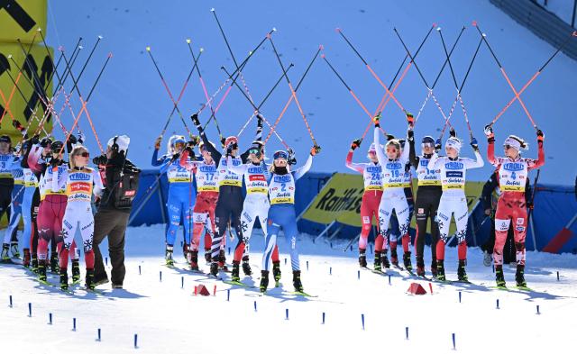 Athletes are pictured at the start of the women's Normal Hill Mass Start event at the FIS Ski Nordic Combined World Cup, on January 30, 2026 in Seefeld, Austria. (Photo by BARBARA GINDL / APA / AFP) / Austria OUT