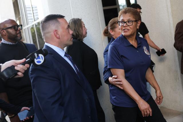 Los Angeles Mayor Karen Bass speaks to the media after a hearing on Don Lemon at the Edward R. Roybal Federal Courthouse in Los Angeles on January 30, 2026. The Trump administration charged Lemon, a prominent journalist, with civil rights crimes over coverage of immigration protests in Minneapolis, as the US president branded a nurse shot dead by federal agents in the city an "agitator."
The arrest of former CNN anchor came as President Donald Trump walked back his conciliatory tone following public outrage over the killings of Alex Pretti and another American citizen in the Minnesota city. (Photo by Patrick T. Fallon / AFP)