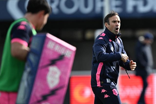 Stade Français' French attack coach Morgan Parra attends a warm up session before the French Top14 rugby union match between Montpellier Herault Rugby and Stade Francais Paris at the GGL Stadium in Montpellier, southern France on January 31, 2026. (Photo by Gabriel BOUYS / AFP)