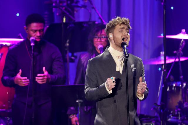 US singer and songwriter Alex Warren performs onstage during the Recording Academy and Clive Davis' Salute To Industry Icons pre-Grammy gala at the Beverly Hilton hotel in Beverly Hills, California on January 31, 2026. (Photo by Patrick T. Fallon / AFP)