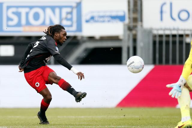 Excelsior Rotterdam's French defender #12 Arthur Zagre scores the 2-2 equaliser during the Dutch Eredivisie football match between Excelsior and Ajax Amsterdam at  Stadion Woudestein in Rotterdam on February 1, 2026. (Photo by Pieter Stam de Jonge / ANP / AFP) / Netherlands OUT