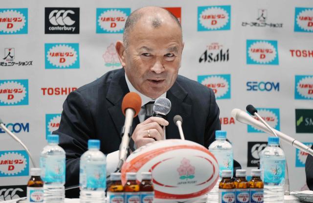Japan rugby head coach Eddie Jones speaks during a press conference following the announcement of the pool draw schedule for the Men's Rugby World Cup 2027, in Tokyo on February 3, 2026. Hosts Australia will face debutants Hong Kong in the opening game of next year's Rugby World Cup, with defending champions South Africa kicking off against Italy, organisers announced on February 3. (Photo by Kazuhiro NOGI / AFP)