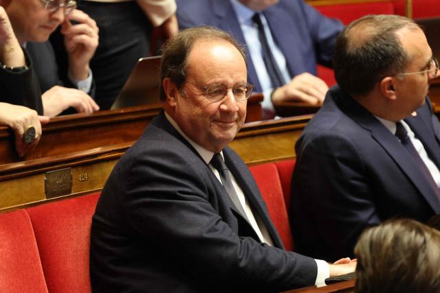 French Socialist Party (PS) MP François Hollande attends a session of questions to the government at The National Assembly, France's lower house of parliament in Paris on February 3, 2026. (Photo by Ludovic MARIN / AFP)