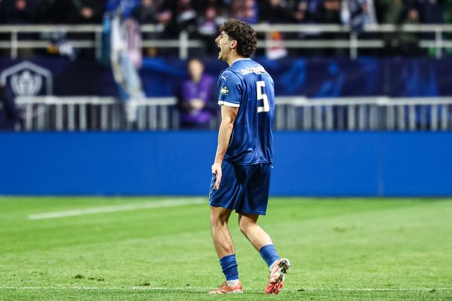 Troyes' French midfielder #05 Martin Adeline celebrates scoring his team's first goal during the French Cup round of 16 football match between Estac Troyes and Lens RC at the Stade de l'Aube in Troyes on February 4, 2026. (Photo by Sameer Al-DOUMY / AFP)