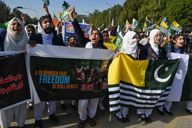 Students march during a rally to mark Pakistan's Kashmir Solidarity Day in Islamabad on February 5, 2026. (Photo by Aamir QURESHI / AFP)