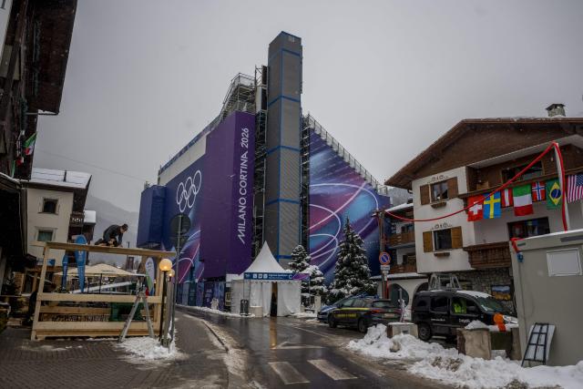 A view of the back of the tribune after the first official training for the men's downhill alpine skiing event ahead of the Milano Cortina 2026 Winter Olympic Games at the Stelvio Ski Centre in Bormio (Valtellina) on February 4, 2026. (Photo by FABRICE COFFRINI / AFP)