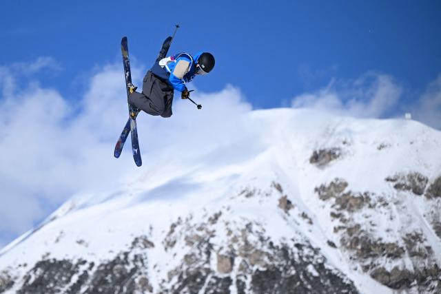 Finland's Elias Lajunen practises in the freestyle skiing men's freeski slopestyle training session during the Milano Cortina 2026 Winter Olympic Games at Livigno Snow Park, in Livigno (Valtellina), on February 5, 2026. (Photo by Kirill KUDRYAVTSEV / AFP)