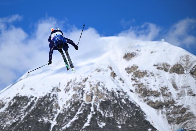 USA's Konnor Ralph practises in the freestyle skiing men's freeski slopestyle training session during the Milano Cortina 2026 Winter Olympic Games at Livigno Snow Park, in Livigno (Valtellina), on February 5, 2026. (Photo by Kirill KUDRYAVTSEV / AFP)