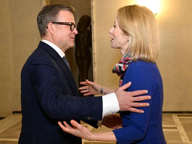 Finland's Prime Minister Petteri Orpo greets the EU's High Representative and Vice-President for Foreign Affairs and Security Policy Kaja Kallas for a meeting  in Helsinki, Finland, on February 5, 2026 (Photo by Heikki Saukkomaa / Lehtikuva / AFP) / Finland OUT
