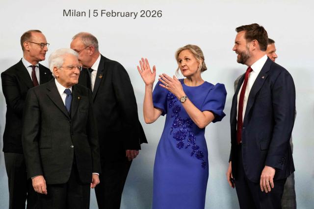President of the International Olympic Committee (IOC) Kirsty Coventry (C) speaks with US Vice President JD Vance (R) and Italy's President Sergio Mattarella (L) at the heads of states dinner in Milan, Italy, on February 5, 2026, on the eve of the opening of the Milano Cortina 2026 Winter Olympic Games. (Photo by Luca Bruno / POOL / AFP)