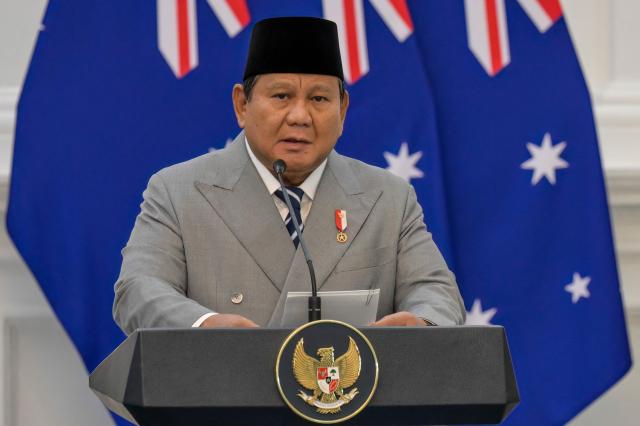 Indonesian President Prabowo Subianto delivers a statement following a meeting with Australian Prime Minister Anthony Albanese at the Merdeka Palace in Jakarta on February 6, 2026. (Photo by BAY ISMOYO / AFP)