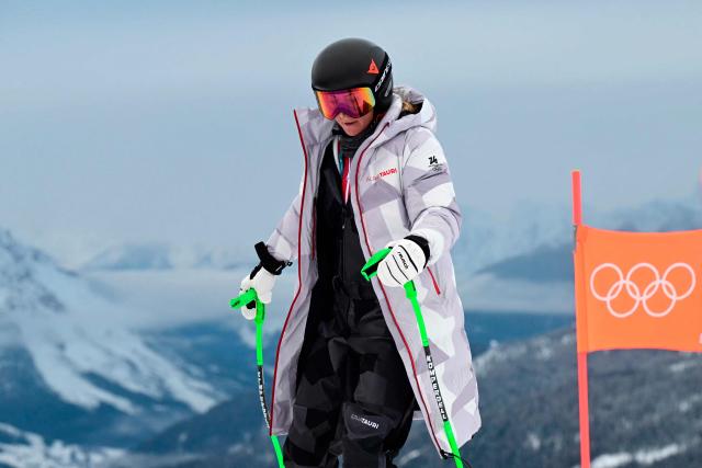 Austria's Mirjam Puchner inspects the slope before the second official training for the women's downhill event at the Tofane Alpine Skiing Centre during Milano Cortina 2026 Winter Olympic Games in Cortina d’Ampezzo on February 6, 2026. (Photo by Stefano RELLANDINI / AFP)