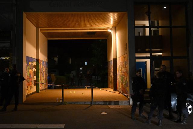 (FILES) Police officers are at work at the scene of a shooting in Villerupt, eastern France, on May 13, 2023. Abdelkrim Bellot was sentenced on February 6, 2026, in Nancy to 30 years' imprisonment for a shooting near a drug dealing spot in Villerupt (Meurthe-et-Moselle) in 2023, which left five people injured, three of them seriously. (Photo by SEBASTIEN BOZON / AFP)