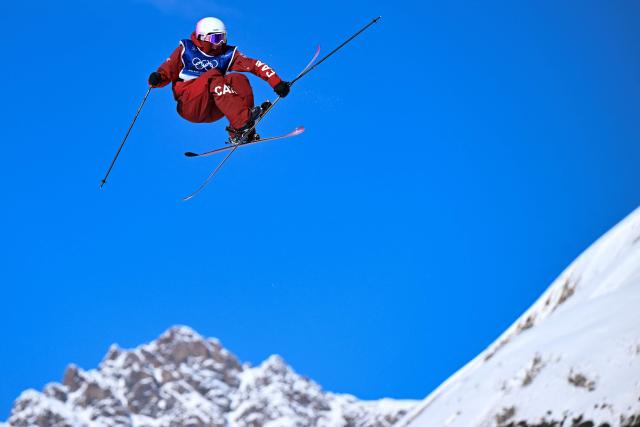 Canada's Naomi Urness competes in the freestyle skiing women's freeski slopestyle qualification run 2 during the Milano Cortina 2026 Winter Olympic Games at Livigno Snow Park, in Livigno (Valtellina), on February 7, 2026. (Photo by Kirill KUDRYAVTSEV / AFP)
