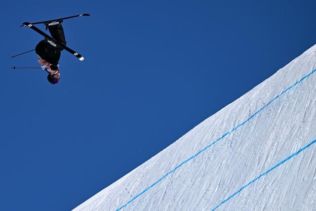 TOPSHOT - Norway's Birk Ruud competes in the freestyle skiing men's freeski slopestyle qualification run 1 during the Milano Cortina 2026 Winter Olympic Games at Livigno Snow Park, in Livigno (Valtellina), on February 7, 2026. (Photo by Kirill KUDRYAVTSEV / AFP)