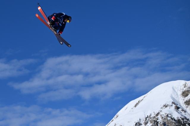 USA's Mac Forehand competes in the freestyle skiing men's freeski slopestyle qualification run 1 during the Milano Cortina 2026 Winter Olympic Games at Livigno Snow Park, in Livigno (Valtellina), on February 7, 2026. (Photo by Kirill KUDRYAVTSEV / AFP)