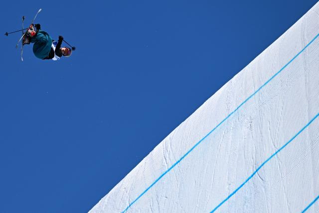 Switzerland's Kim Gubser competes in the freestyle skiing men's freeski slopestyle qualification run 1 during the Milano Cortina 2026 Winter Olympic Games at Livigno Snow Park, in Livigno (Valtellina), on February 7, 2026. (Photo by Kirill KUDRYAVTSEV / AFP)