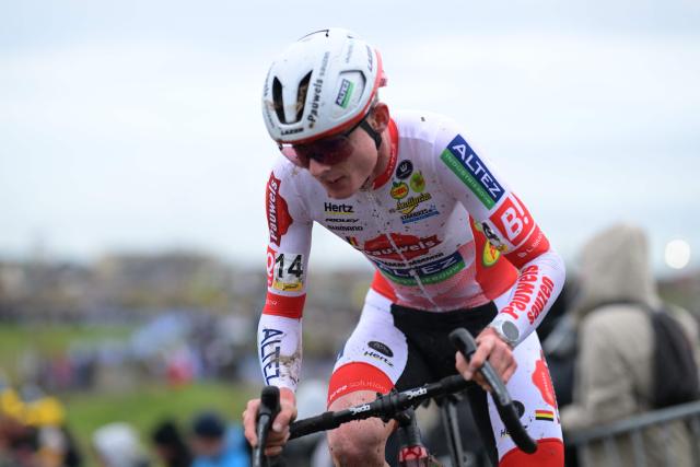 Belgian Gerben Kuypers competes in the men elite race of the "Noordzeecross" cyclocross cycling event, the last race of the Superprestige competition, in Middelkerke on February 7, 2026. (Photo by DAVID PINTENS / Belga / AFP) / Belgium OUT