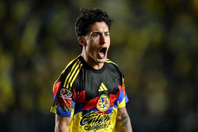 America's US forward #10 Alejandro Zendejas celebrates scoring his team's first goal during the Liga MX Clausura tournament football match between America and Monterrey at Ciudad de los Deportes Stadium in Mexico City on February 7, 2026. (Photo by Yuri CORTEZ / AFP)