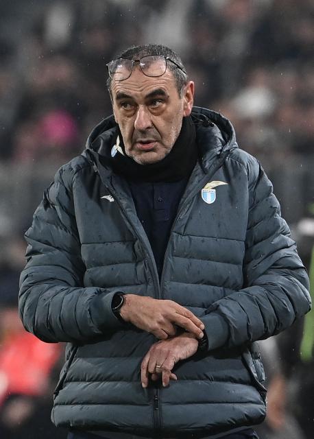 Lazio's Italian head coach Maurizio Sarri looks on during the Italian Serie A football match Juventus vs Lazio at the Allianz stadium in Turin on February 8, 2026. (Photo by Isabella BONOTTO / AFP)