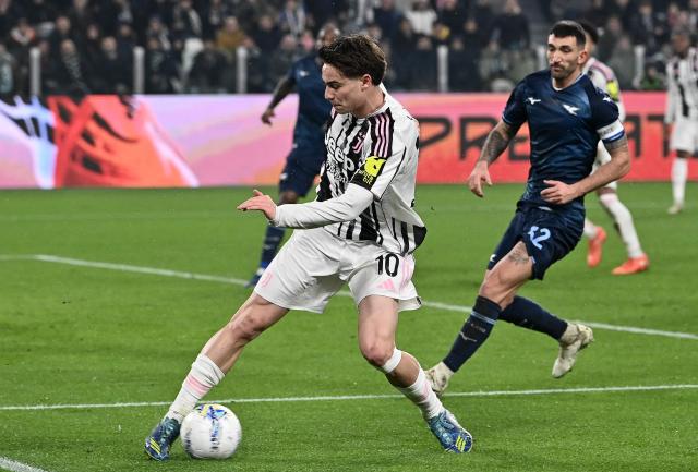 Juventus' Turkish Forward #10 Kenan Yildiz controls the ball during the Belgian "Pro League" First Division football match between KV Mechelen and Royal Antwerp FC at Achter De Kazerne in Mechelen on February 8, 2026. (Photo by Isabella BONOTTO / BELGA / AFP) / Belgium OUT