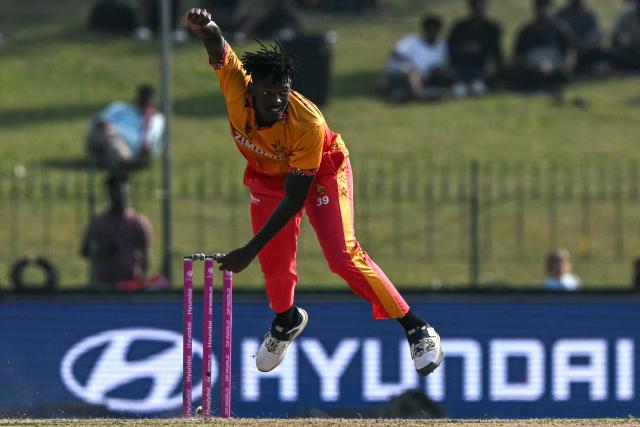 Zimbabwe's Richard Ngarava bowls during the 2026 ICC Men's T20 Cricket World Cup group stage match between Zimbabwe and Oman at the Sinhalese Sports Club Ground in Colombo on February 9, 2026. (Photo by Ishara S. KODIKARA / AFP)