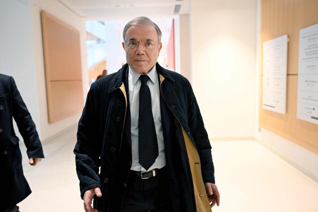 (FILES) French retail group Casino former CEO Jean-Charles Naouri arrives at Paris' courthouse for the opening of his trial on charges of stock price manipulation and corruption, in Paris on October 1, 2025. The Casino Group (Monoprix, Franprix, etc.), which was fined Ђ40 million on January 29, including a Ђ20 million suspended fine, in the corruption trial involving its former CEO Jean-Charles Naouri, announced on February 9, 2026 that it would not be appealing the criminal aspect of the case. (Photo by Bertrand GUAY / AFP)