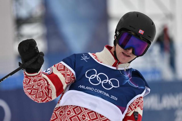 Norway's Birk Ruud reacts in the freestyle skiing men's freeski slopestyle final run 2 during the Milano Cortina 2026 Winter Olympic Games at Livigno Snow Park, in Livigno (Valtellina), on February 10, 2026. (Photo by Jeff PACHOUD / AFP)