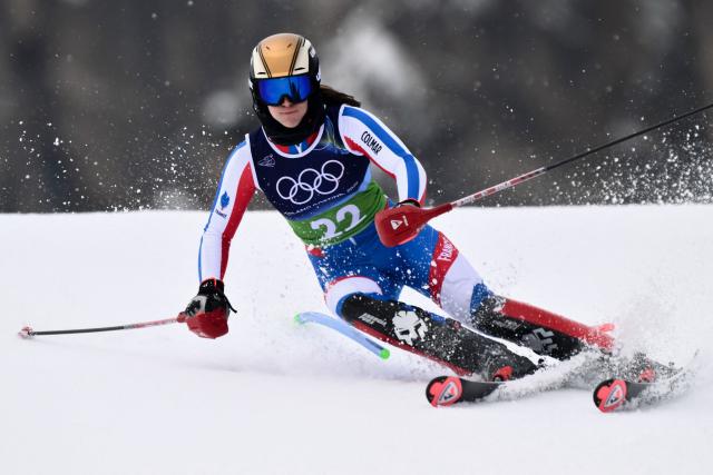 France's Caitlin McFarlane competes in the slalom run of the women's team combined event during the Milano Cortina 2026 Winter Olympic Games at the Tofane Alpine Skiing Centre in Cortina d’Ampezzo on February 10, 2026. (Photo by Marco BERTORELLO / AFP)