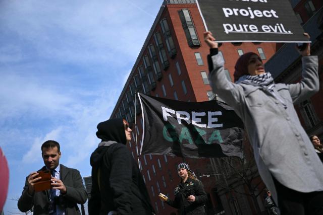 Demonstrators gather outside of the White House to protest against the visit to the US of Israel Prime Minister Benjamin Netanyahu in Washington, DC, on February 11, 2026. Netanyahu said February 10 the top priority in his talks with Trump would be the ongoing negotiations with Iran, as he presses for a tougher US approach to Tehran's ballistic missile programme. (Photo by Brendan SMIALOWSKI / AFP)