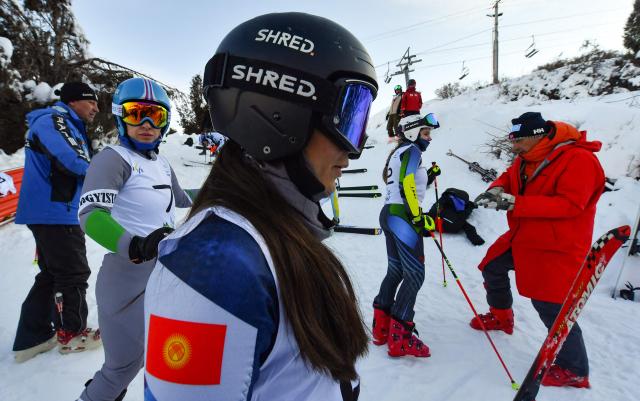 Alpine skiers compete in the Central Asian Cup, the alpine skiing competition bringing together athletes from Kyrgyzstan, Kazakhstan, Uzbekistan and Tajikistan, at the Kashka-Suu ski resort in the Ala-Archa National Park, some 30km from Bishkek, on January 28, 2026. (Photo by Vyacheslav OSELEDKO / AFP)