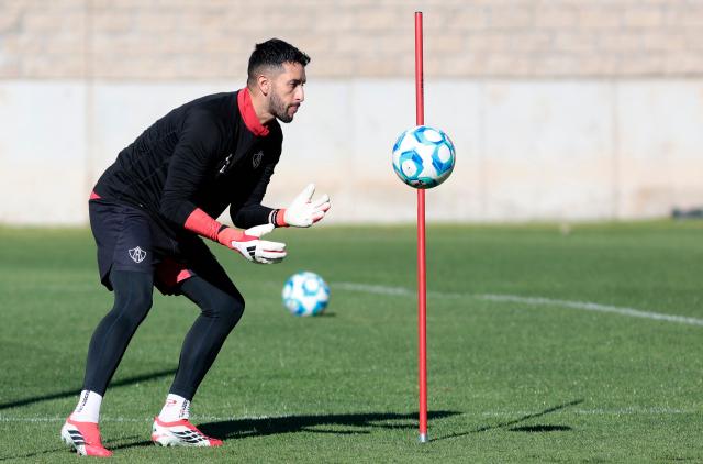 Atlas' Colombian goalkeeper #12 Camilo Vargas takes part in a training session in Zapopan, Jalisco state, Mexico on February 11, 2026. Lower blood oxygenation, greater physical exertion and increased ball speed are the challenges that Mexico City's altitude of 2,240 metres presents to the footballers who will play at the Azteca Stadium during the 2026 FIFA World Cup. (Photo by ULISES RUIZ / AFP)