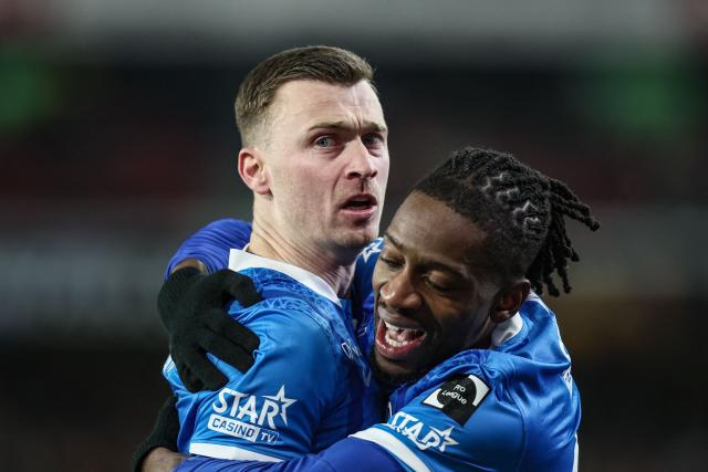 KRC Genk's Belgian midfielder #08 Bryan Heynen (L) celebrates after scoring a goal during the Belgian "Pro League" First Division football match between KV Mechelen and Genk at Achter De Kazerne in Mechelen on February 13, 2026. (Photo by BRUNO FAHY / BELGA / AFP) / Belgium OUT