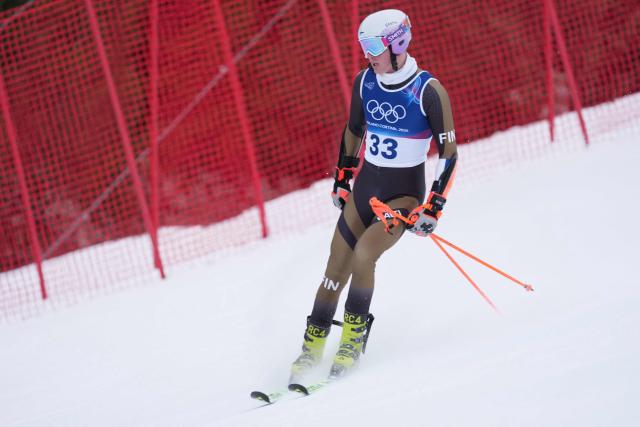 Finland's Eduard Hallberg reacts after skiing out in the first run of the men's giant slalom alpine skiing event during the Milano Cortina 2026 Winter Olympic Games at the Stelvio Ski Centre in Bormio (Valtellina) on February 14, 2026. (Photo by Dimitar DILKOFF / AFP)