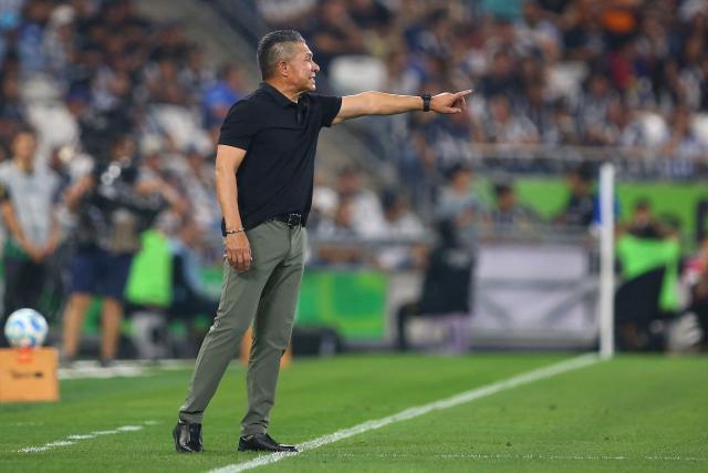 Leon's head coach Ignacio Ambriz gestures during the Liga MX Clausura tournament football match between Monterrey and Leon at BBVA Stadium in Monterrey, Mexico on February 14, 2026. (Photo by Julio Cesar AGUILAR / AFP)