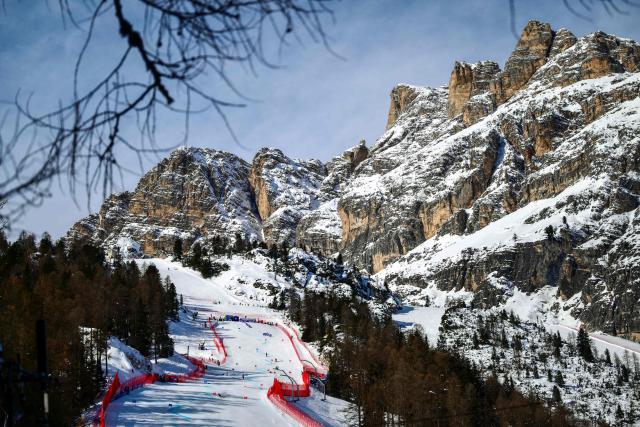 A general view shows theslope as Slovakia's Rebeka Jancova competes in the first run of the women's giant slalom event during the Milano Cortina 2026 Winter Olympic Games at the Tofane Alpine Skiing Centre in Cortina d’Ampezzo on February 15, 2026. (Photo by Marco BERTORELLO / AFP)