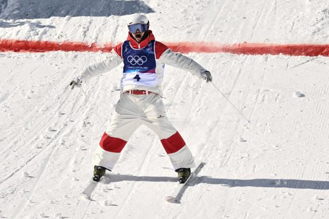 Canada's Mikael Kingsbury reacts in the freestyle skiing men's dual moguls final during the Milano Cortina 2026 Winter Olympic Games at Livigno Aerials & Moguls Park, in Livigno (Valtellina), on February 15, 2026. (Photo by Jeff PACHOUD / AFP)
