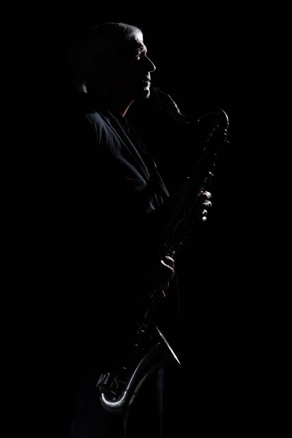(FILES) French musician Michel Portal poses during a photo session in Paris on May 6, 2021. French clarinetist musician Michel Portal, a leading figure in contemporary jazz and multi-award winner during his career, died at the age of 90, one of his artistic agents, Marion Piras, told AFP on February 15, 2026. (Photo by JOEL SAGET / AFP)