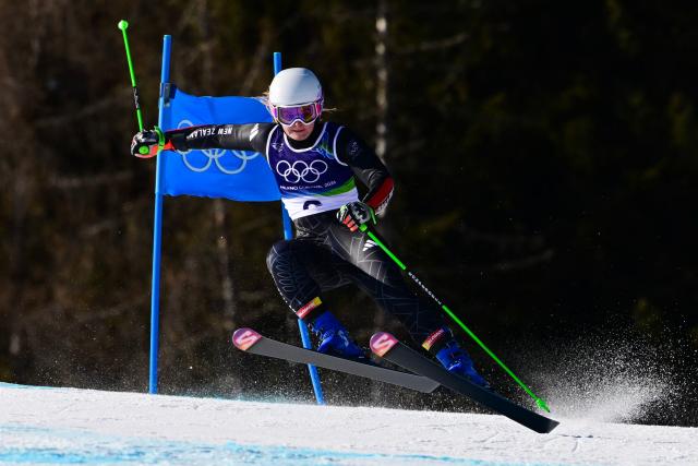 New Zealand's Alice Robinson competes in the second run of the women's giant slalom event during the Milano Cortina 2026 Winter Olympic Games at the Tofane Alpine Skiing Centre in Cortina d’Ampezzo on February 15, 2026. (Photo by Stefano RELLANDINI / AFP)