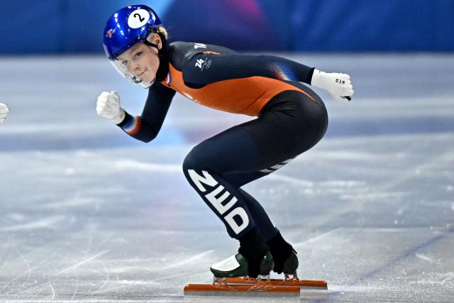 Netherlands' Xandra Velzeboer competes in the short track speed skating women's 1000m quarter-final during the Milano Cortina 2026 Winter Olympic Games at Milano Ice Skating Arena in Milan on February 16, 2026. (Photo by Gabriel BOUYS / AFP)