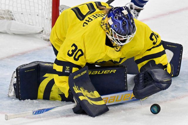 Sweden's #30 Emma Soderberg  during the women's play-off semi-final ice hockey match between USA and Sweden at the Milano Santagiulia Ice Hockey Arena during the Milano Cortina 2026 Winter Olympic Games in Milan, on February 16, 2026. (Photo by Alexander NEMENOV / AFP)