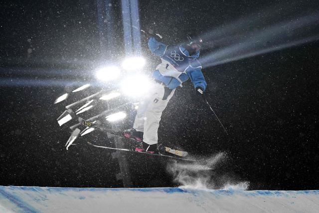 Italy's Flora Tabanelli competes in the freestyle skiing women's freeski big air final run 3 during the Milano Cortina 2026 Winter Olympic Games at Livigno Snow Park, in Livigno (Valtellina), on February 16, 2026. (Photo by Jeff PACHOUD / AFP)