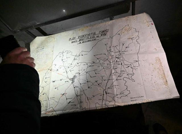 This picture shows an interior of the second civil defense shelter during a visit with AFP journalists in Nitra, Slovakia, on January 13, 2026. The war in neighbouring Ukraine feels distant to many in the Slovak city of Nitra but the local council is preparing for the worst and revamping its Cold War-era nuclear fallout shelters. (Photo by Joe Klamar / AFP)